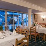Hotel Eva,garden Saalbach-Hinterglemm