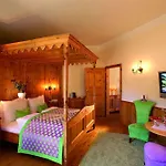 Hotel Eva,garden