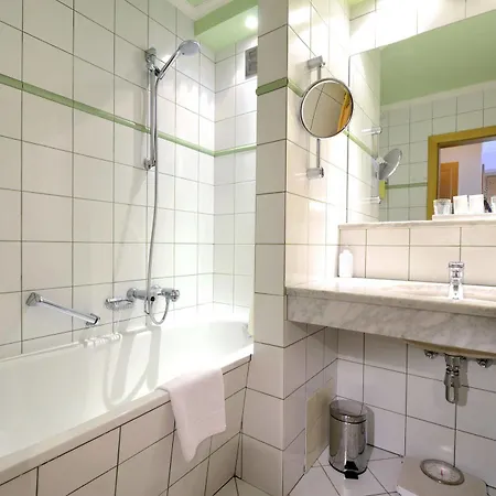 Hotel Eva,garden 4*