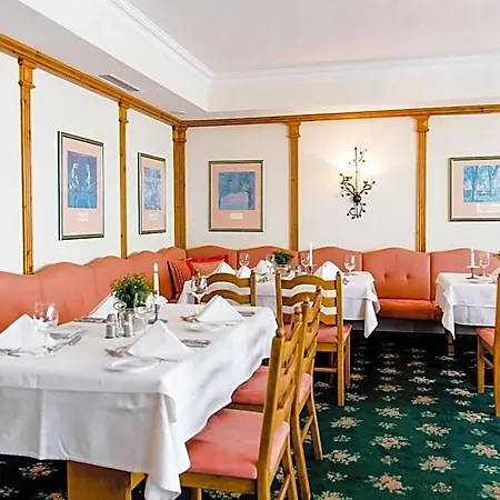 Hotel Eva,garden Saalbach-Hinterglemm