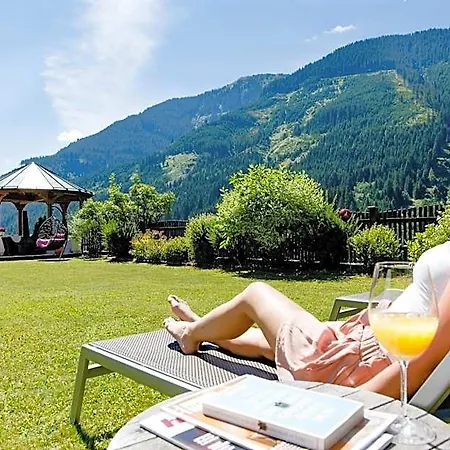 Hotel Eva,garden