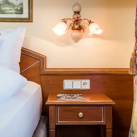 Отель Eva,garden