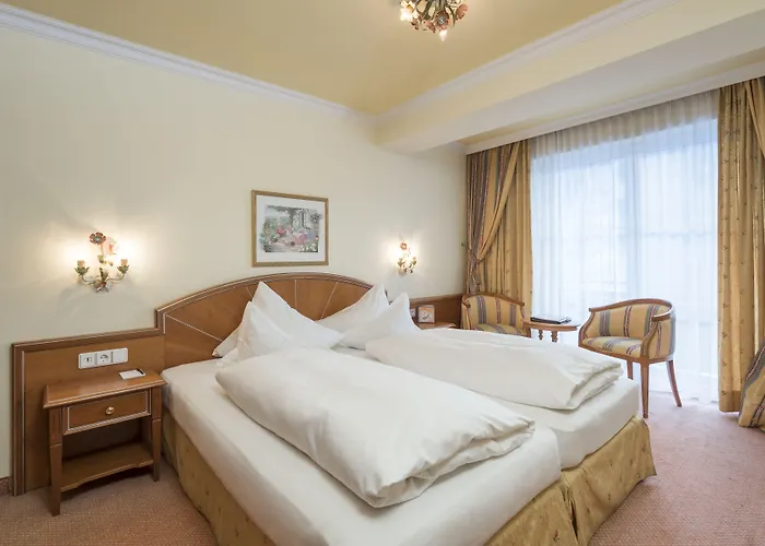 Hotel Eva,garden 4*